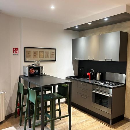 Leonardo Duplex Apartment Мілан Екстер'єр фото