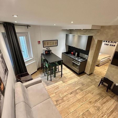 Leonardo Duplex Apartment Мілан Екстер'єр фото