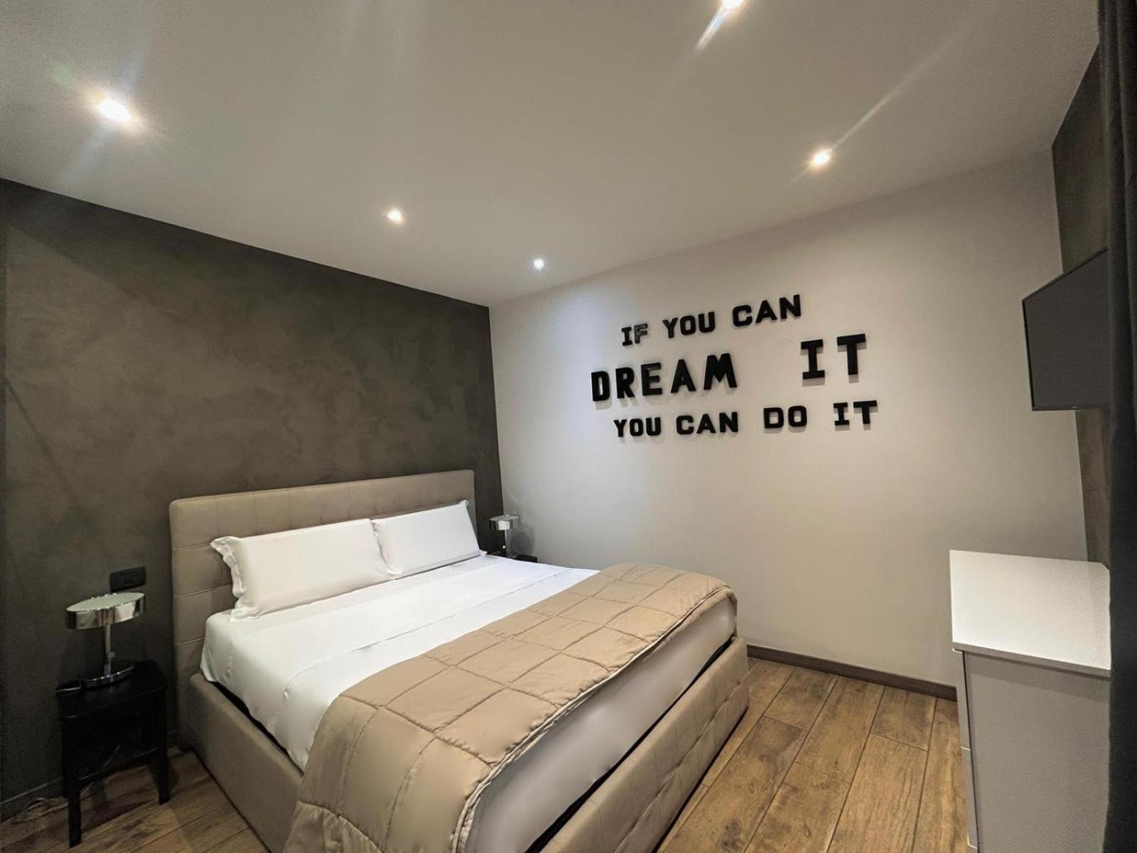 Leonardo Duplex Apartment Мілан Екстер'єр фото