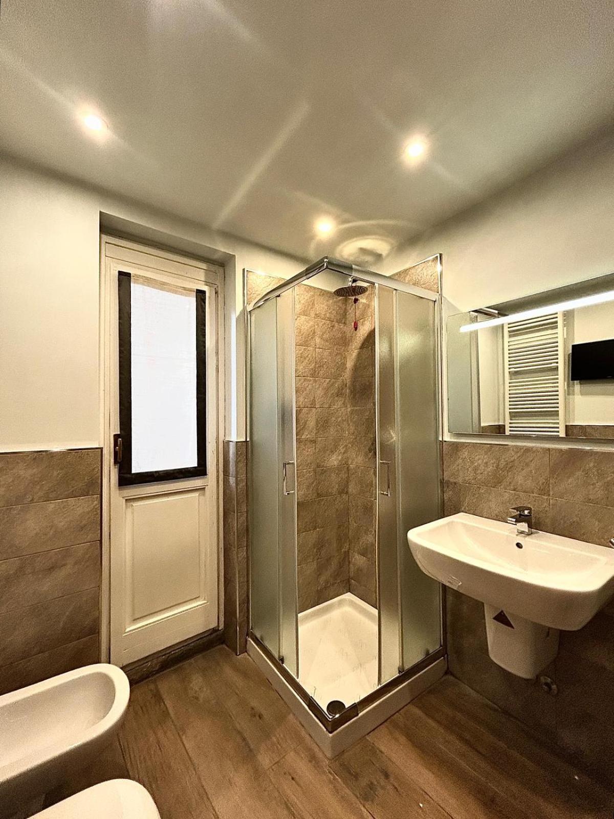 Leonardo Duplex Apartment Мілан Екстер'єр фото