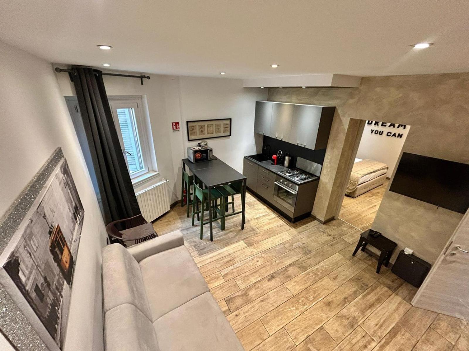 Leonardo Duplex Apartment Мілан Екстер'єр фото